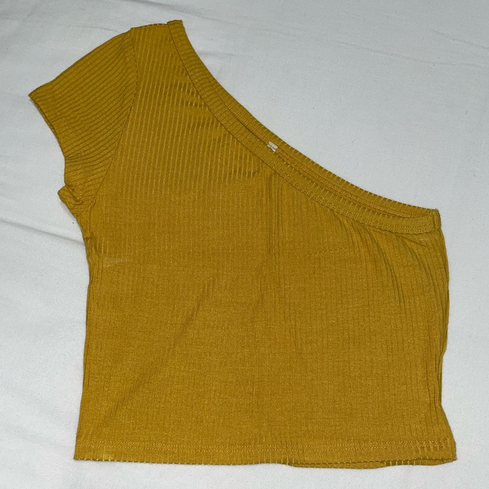 Emma & Sam Gold One Shoulder Ribbed Crop Tee